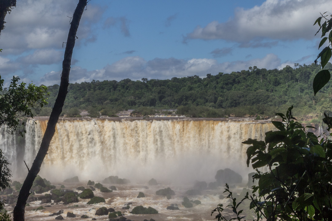 Iguassun vesiputoukset Brasiliassa
