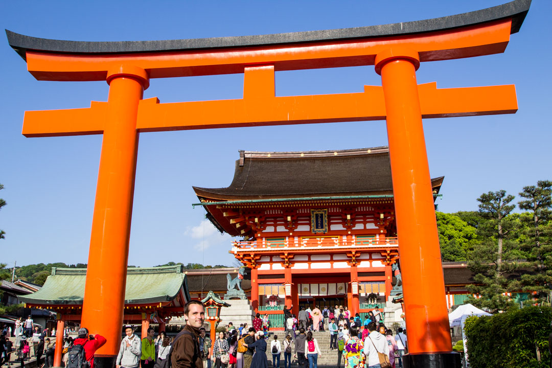 Inari pyhäkkö Kiotossa Japanissa