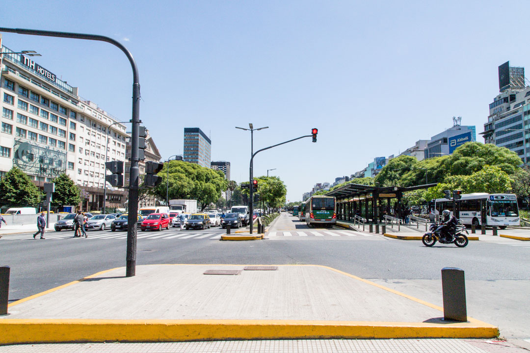 Avenida 9 de Julio Buenos Airesissa Argentiinassa