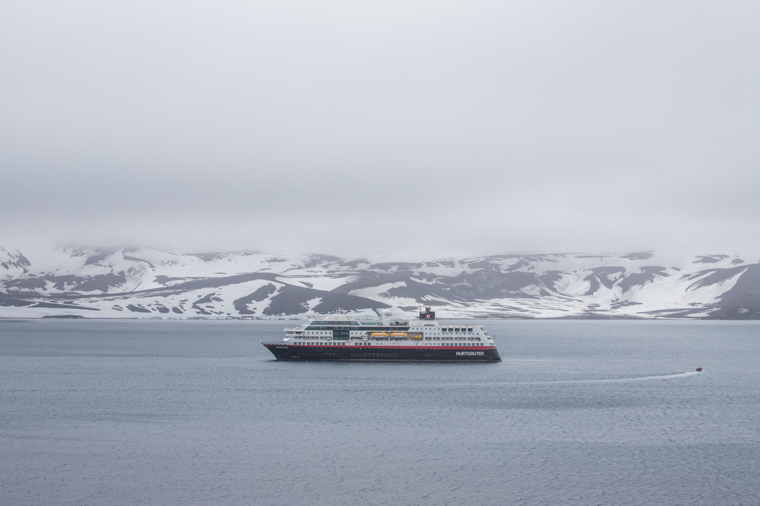 Etelämanner risteily Hurtigruten