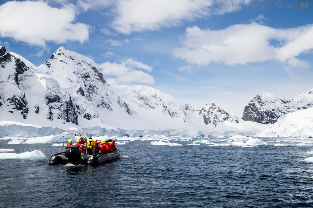 veneretkellä Etelämantereella