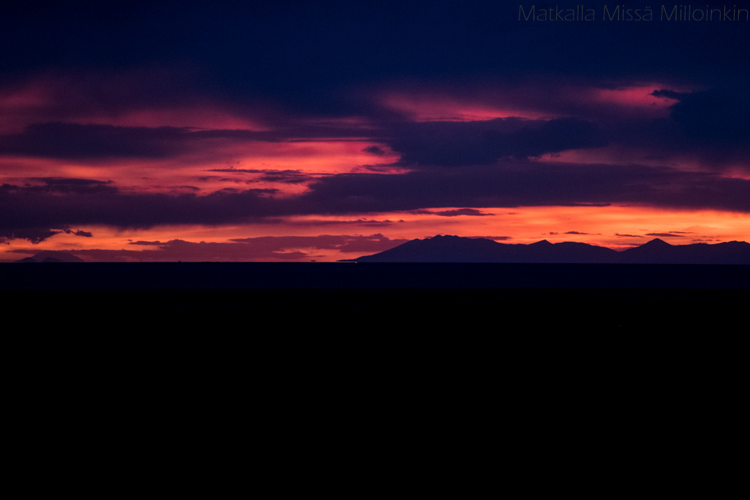 auringonlasku Salar de Uyuni