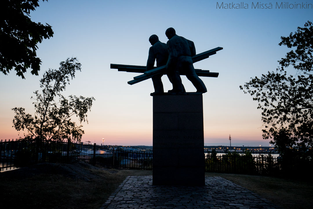 Palotorninvuorenpuisto patsas Kotka