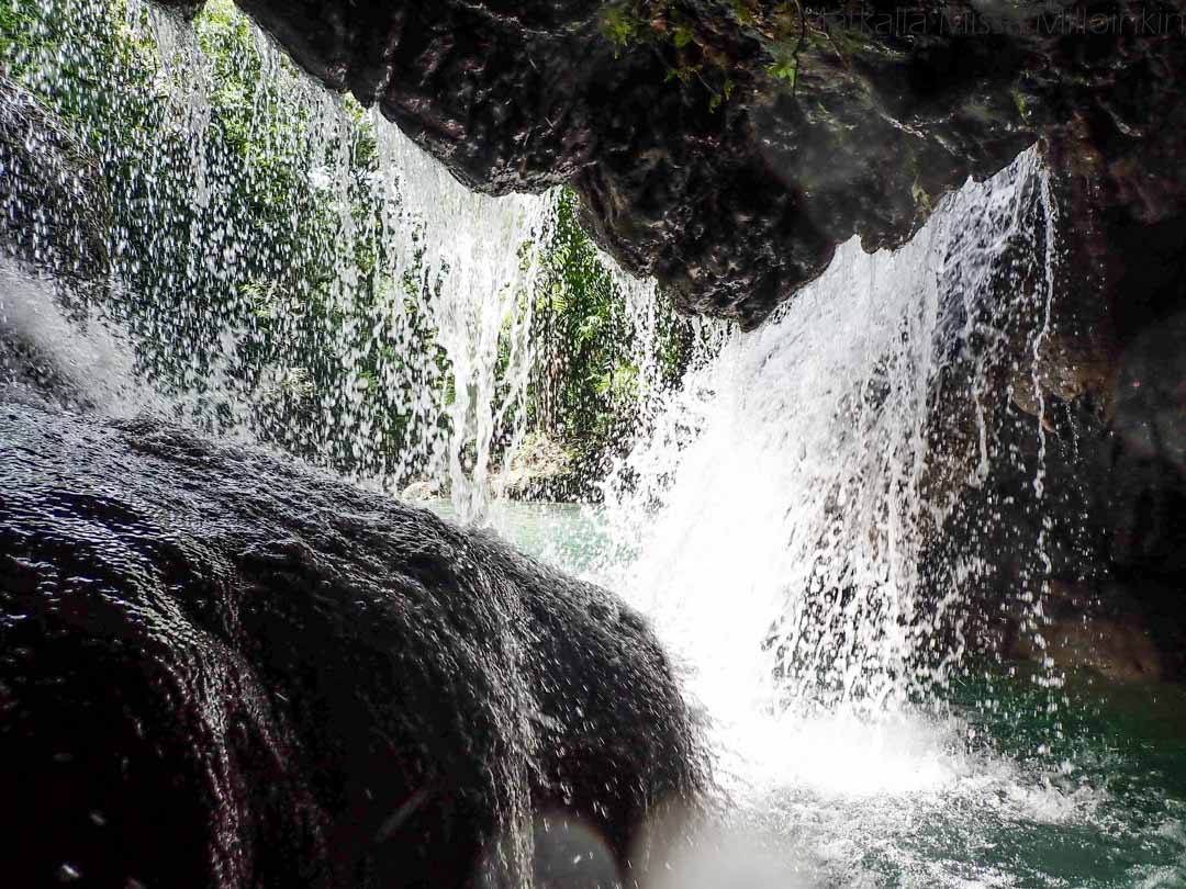 Lagaan-vesiputous ja luola, Siguijor Filippiinit. Siquijorin parhaat nähtävyydet