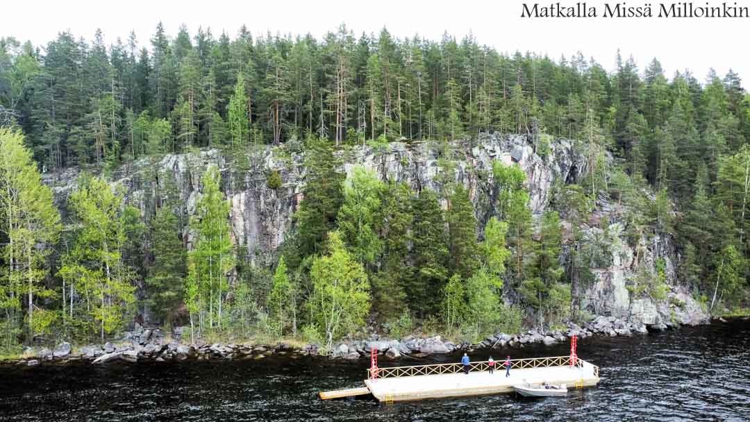 Saraakallion kalliomaalaukset, Laukaa
