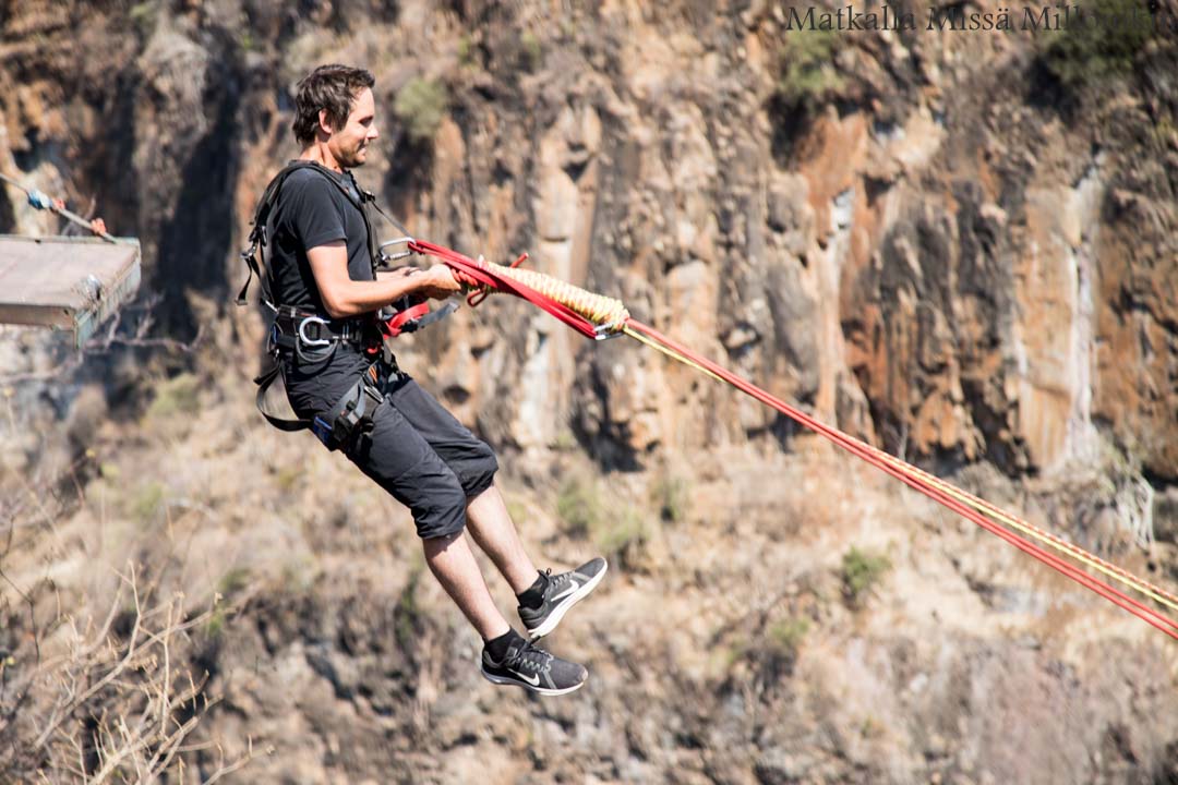 Victorian putoukset aktiviteetit gorge swing